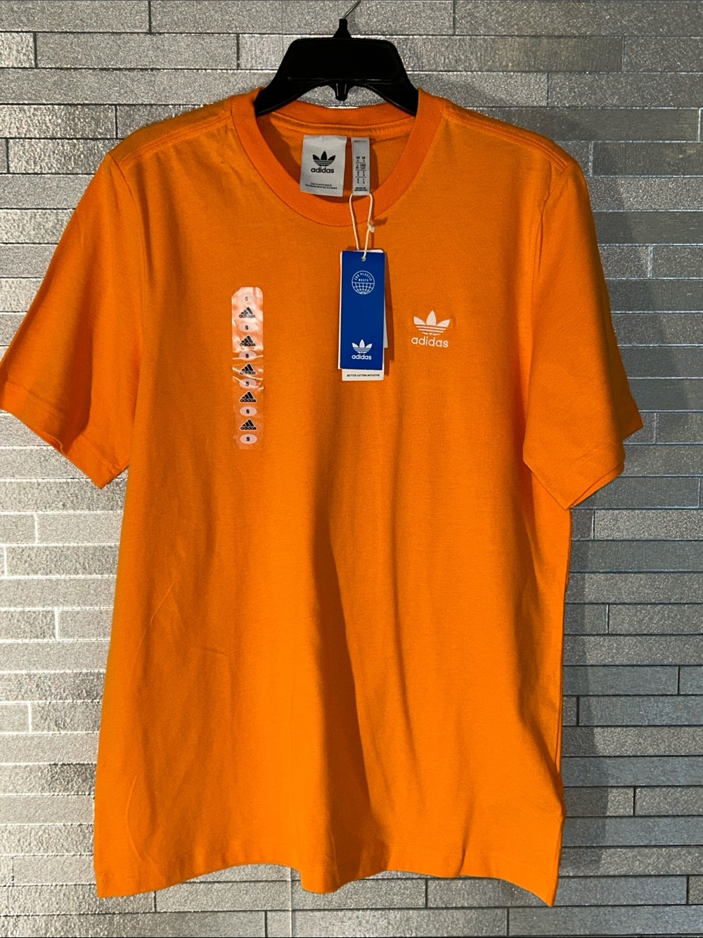 adidas Orange Short Sleeve Essential Logo Tee NWT Small